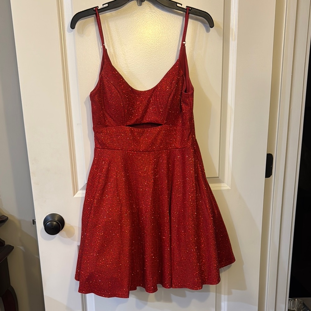 Elegant Red Glitter Dress